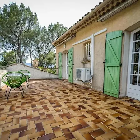 La Provencale * Roquebrune-sur Argens